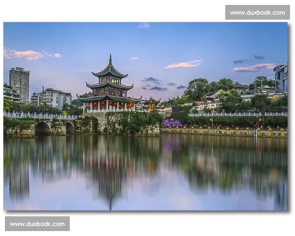 当跑鞋邂逅千年傩面:贵马赛道上演非遗时尚秀 当跑鞋邂逅千年傩面:贵马赛道上演非遗时尚秀