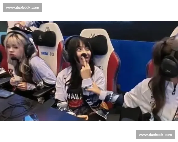 别再只看比赛了!揭秘电竞选手私下社交生活,画风突变惊呆众人! 别再只看比赛了!揭秘电竞选手私下社交生活,画风突变惊呆众人!